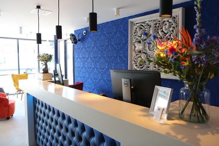Entrance & Lobby