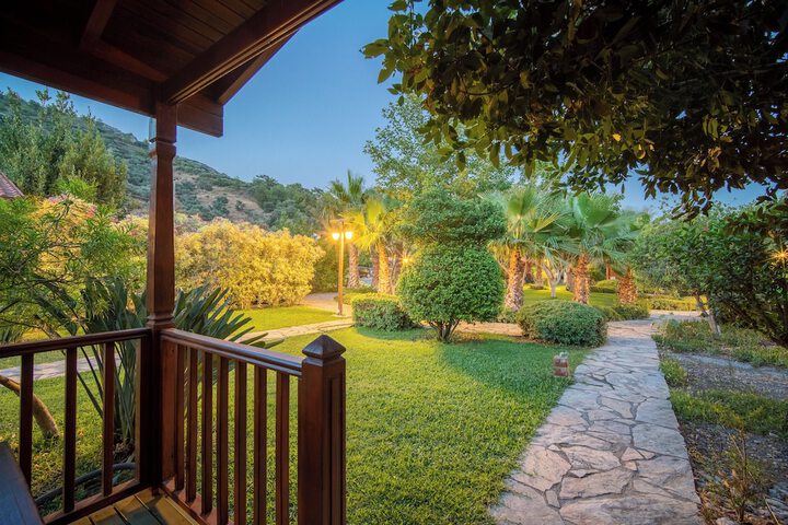Terrace/Patio 13 of 31