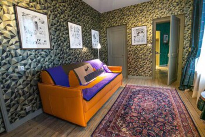 Room 24 of 34