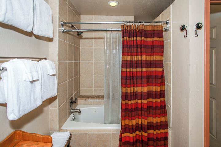 Room 18 of 21
