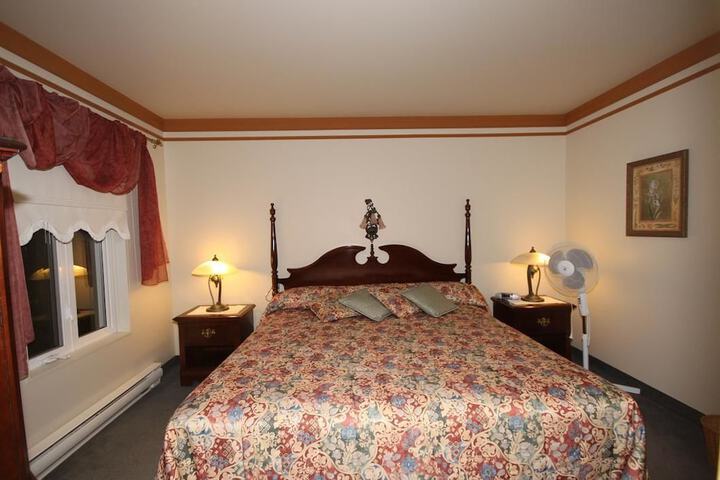 Room 4 of 36