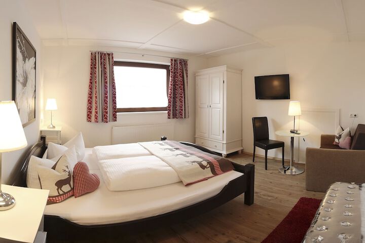 Room 5 of 52