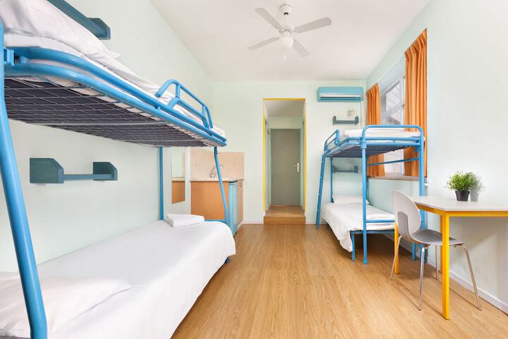 Room 11 of 137