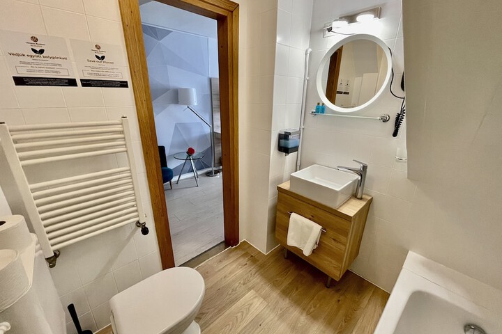 Room 40 of 66