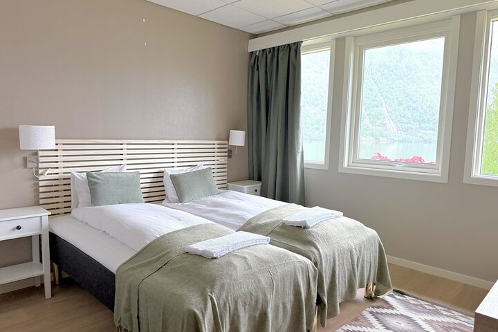 Room 15 of 83