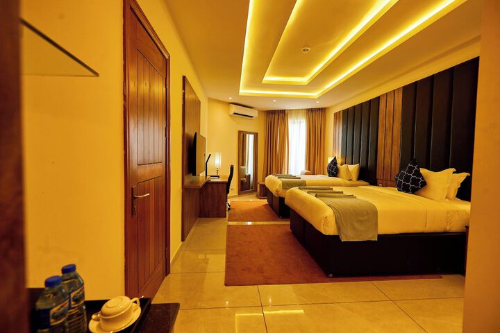 Room 17 of 41