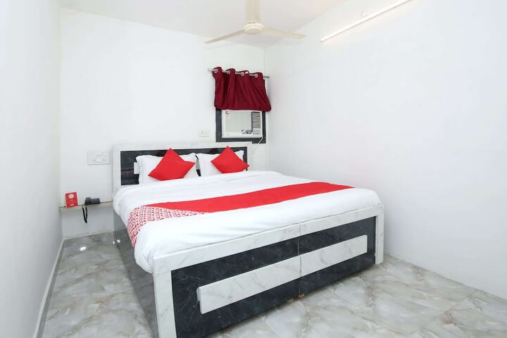 Room 5 of 20