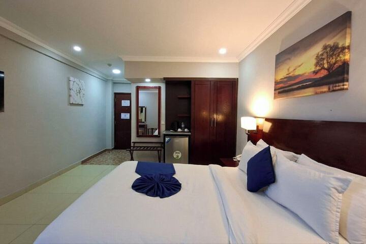 Room 41 of 108