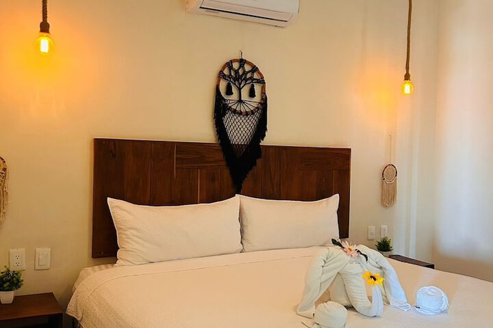 Room 5 of 10