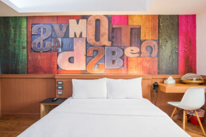 Room 8 of 39