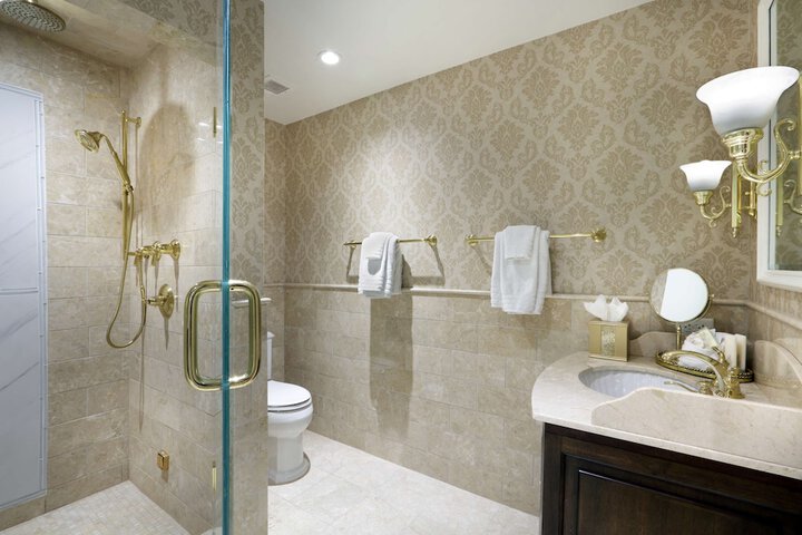 Bathroom shower