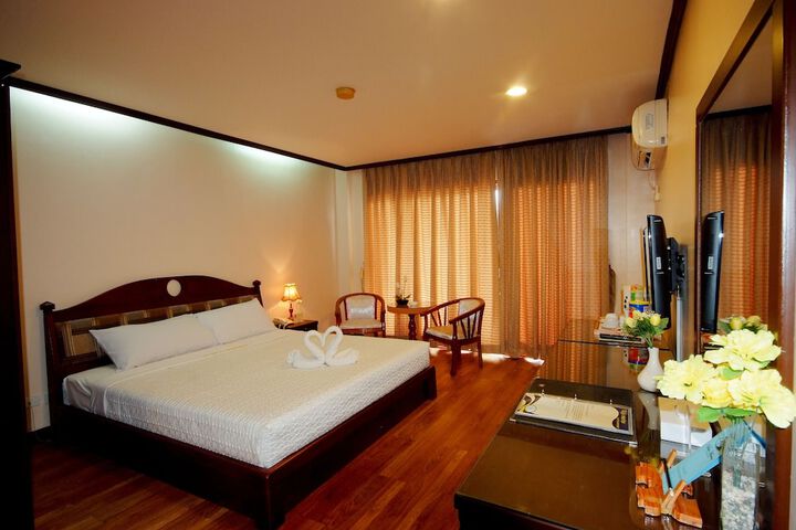 Room 5 of 37