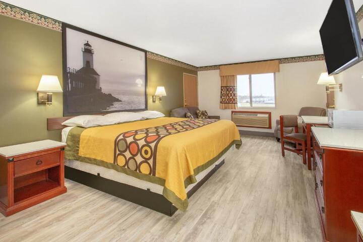 1 King Bed Mobility Accessible (3 of 14)