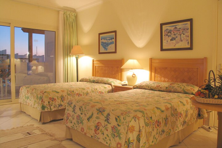 Room 5 of 25