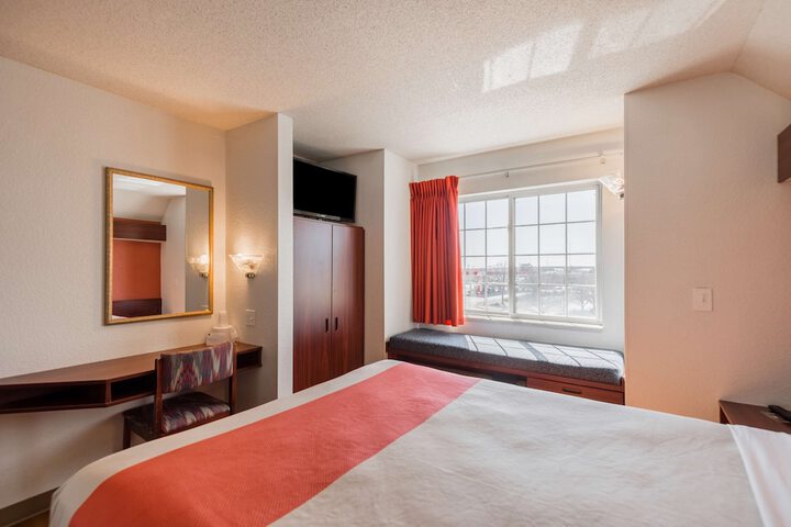 Room 14 of 41
