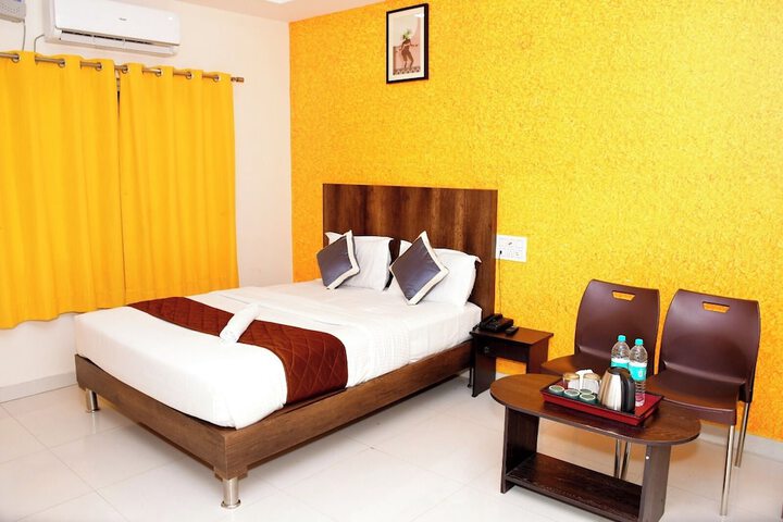 Room 9 of 42