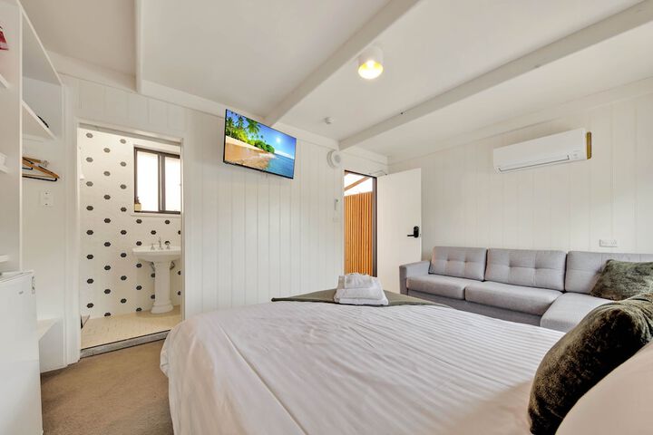 Room 7 of 46
