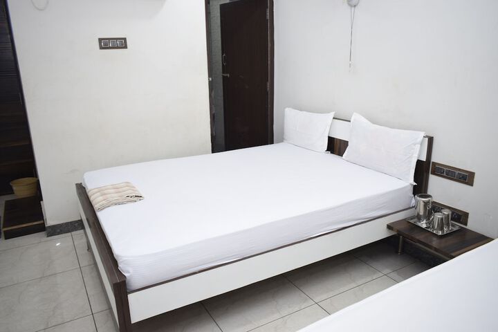 Room 16 of 49