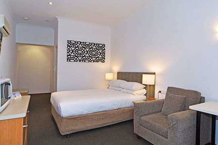 Room 18 of 71