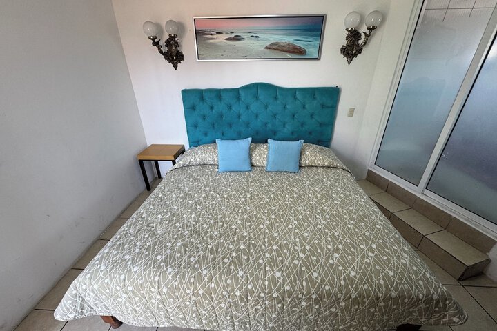 Room 21 of 49