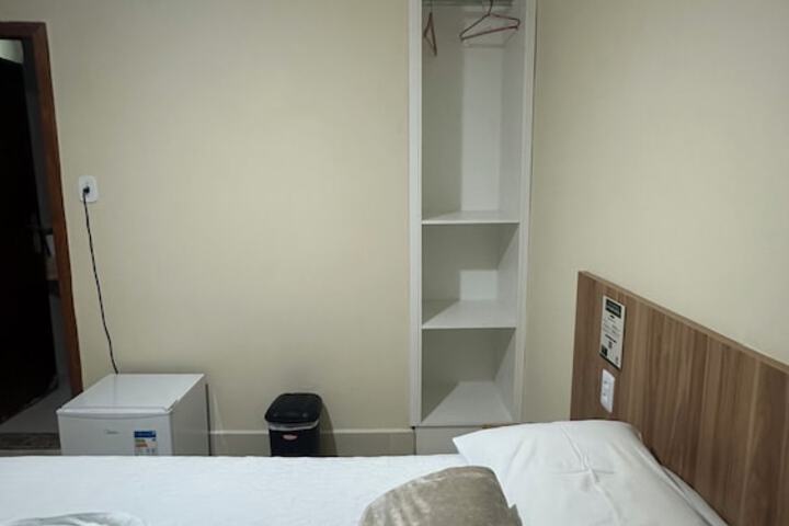 Room 9 of 90