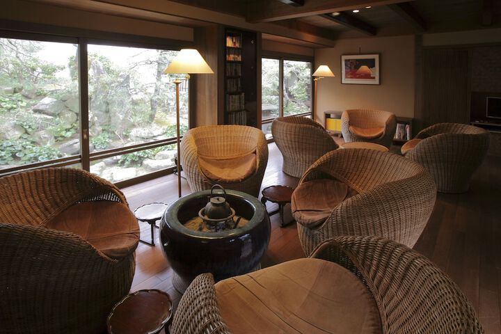 Hotel Lobby