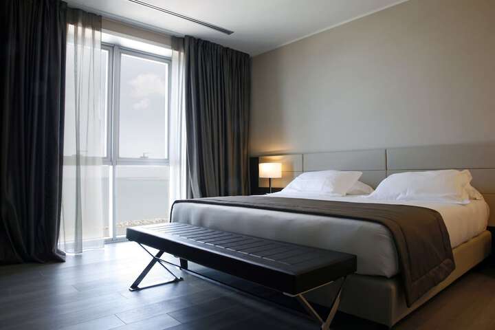Room 33 of 105
