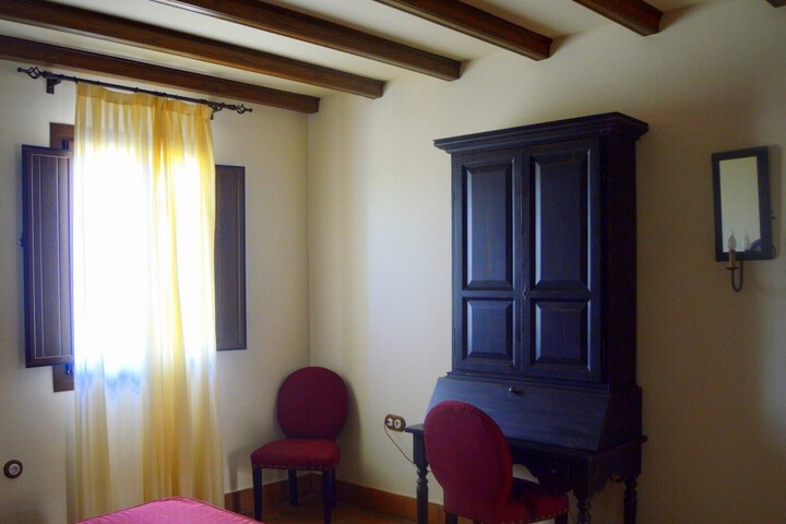 Room 7 of 25