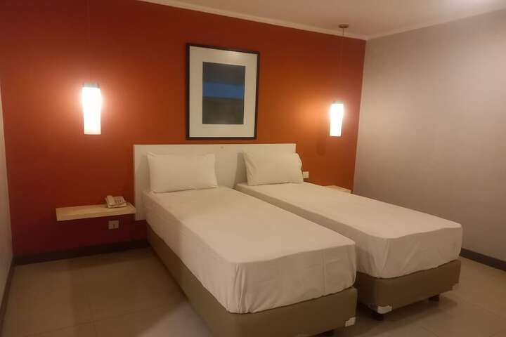 Room 21 of 50