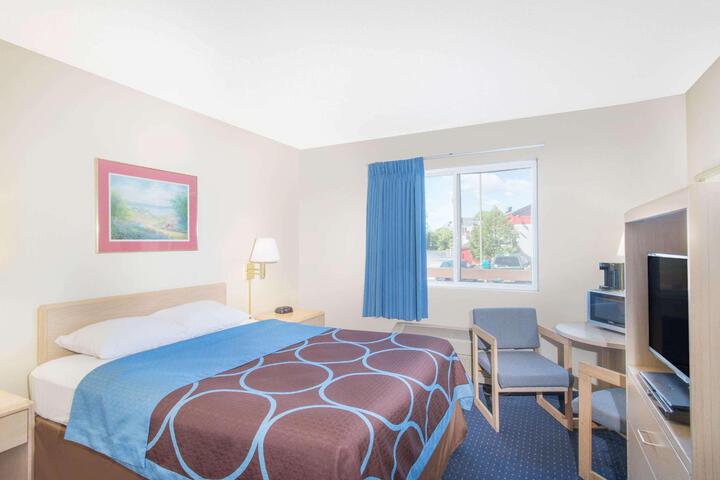 Queen Bed Accessible (5 of 8)