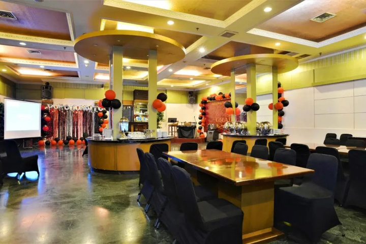 restaurant