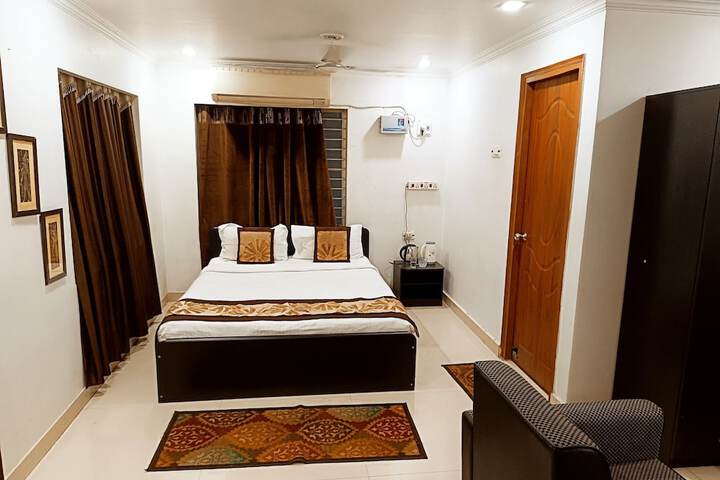 Room 12 of 23