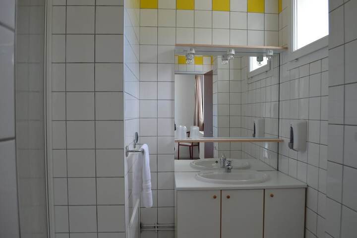Room 16 of 45