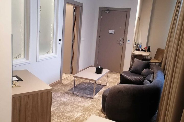 Room 19 of 30