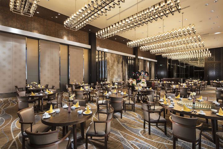 Dining 86 of 133