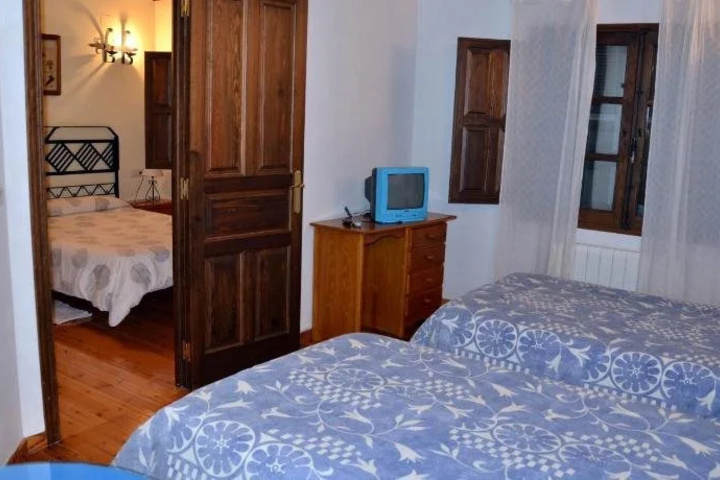 Room 5 of 14
