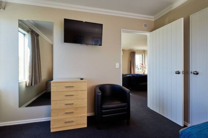 Room 18 of 40