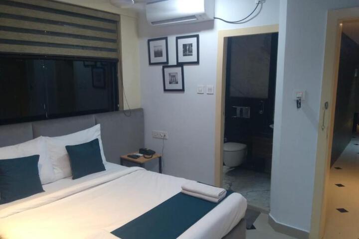 Hotel Mayfair Tower