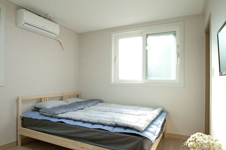 Room 14 of 49