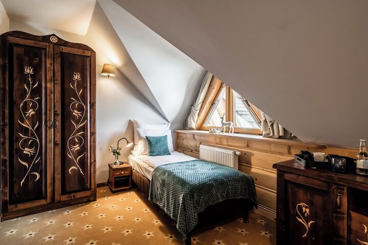 Room 16 of 52