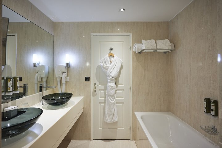 Clean Restrooms