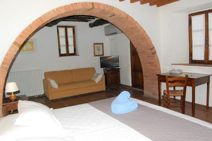 Room 6 of 15