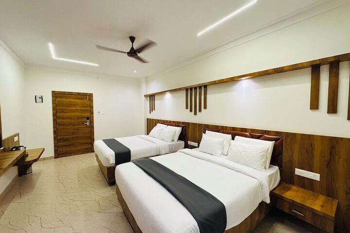 Room 28 of 94