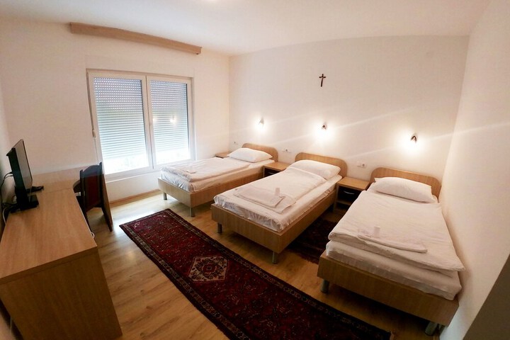 Room 26 of 60
