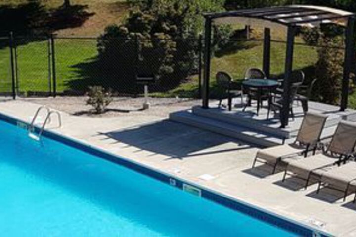 Pool 52 of 61