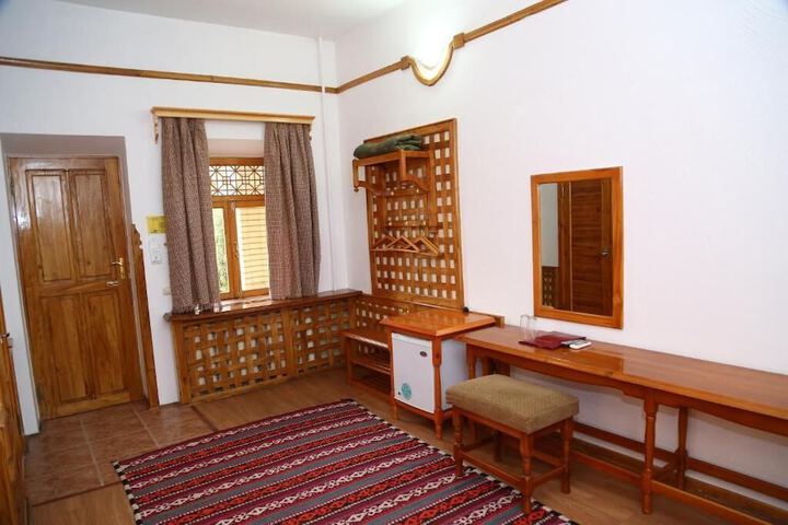 Room 17 of 91