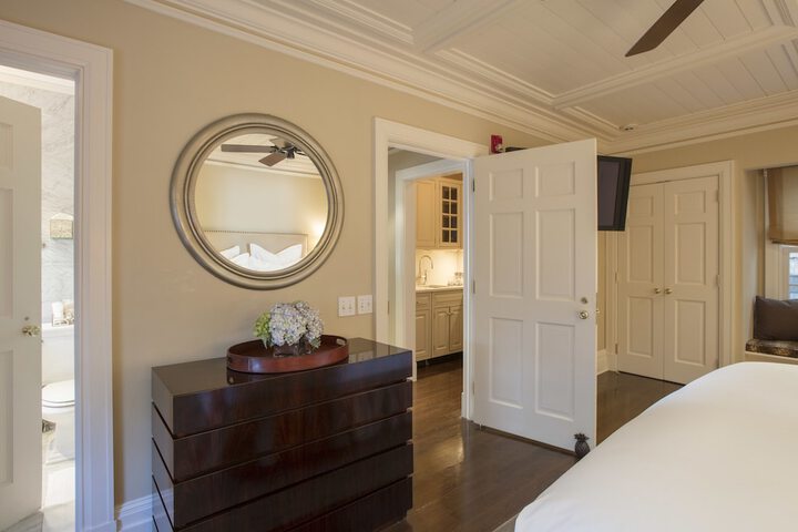 Room 12 of 42