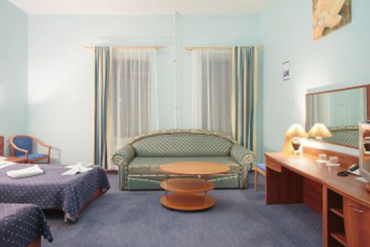 Room 44 of 111