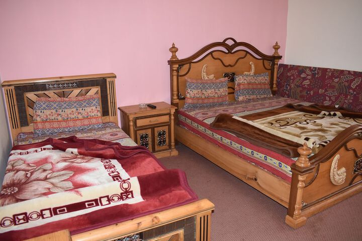 Room 5 of 7