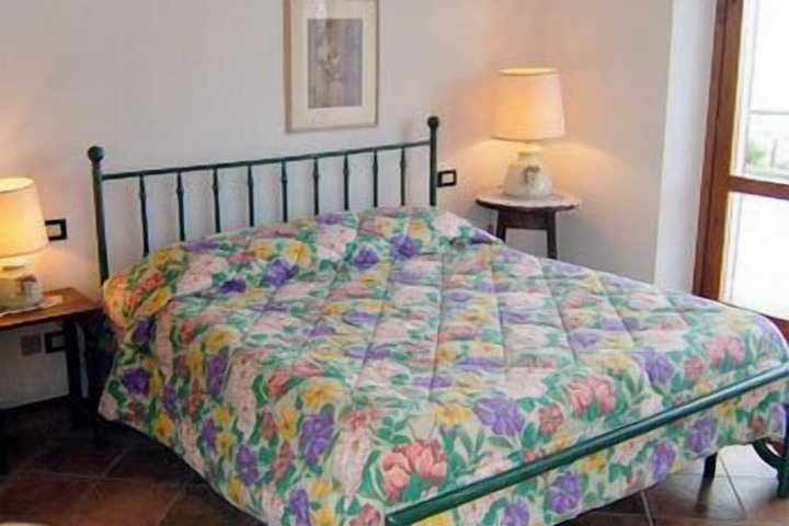 Room 4 of 46
